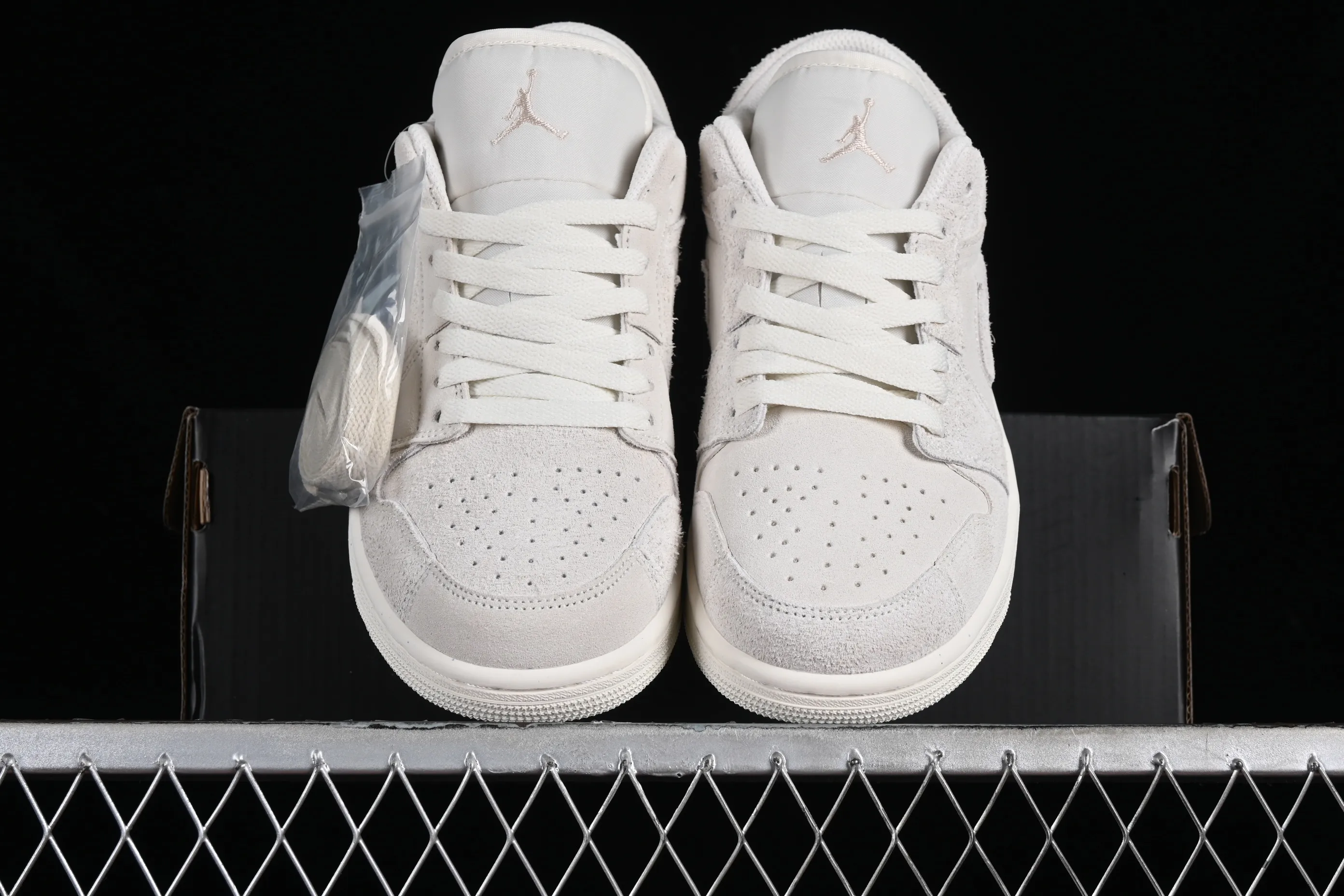 All categories Air Jordan Jordan series basketball shoes Air Jordan 1 Low Air Jordan 1 Low AJ1 Joe 1 earth gray low-top cultural casual sneakers FQ3055-100